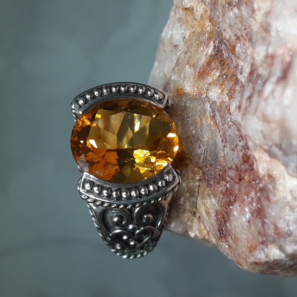 925 Artisan Crafted Citrine Ring. PRICE IS FIRM. - Picture 1 of 8